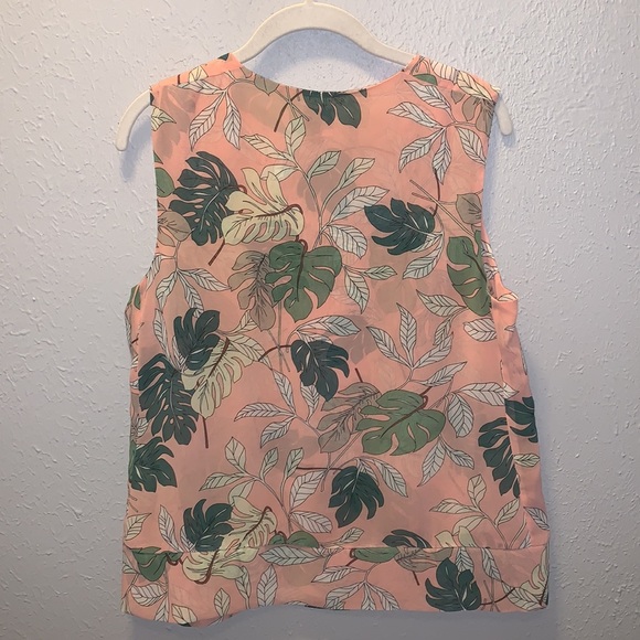 Cabi Top Blouse Tropical Monstera Leaf Sleeveless Women’s Sz Medium - Picture 11 of 12